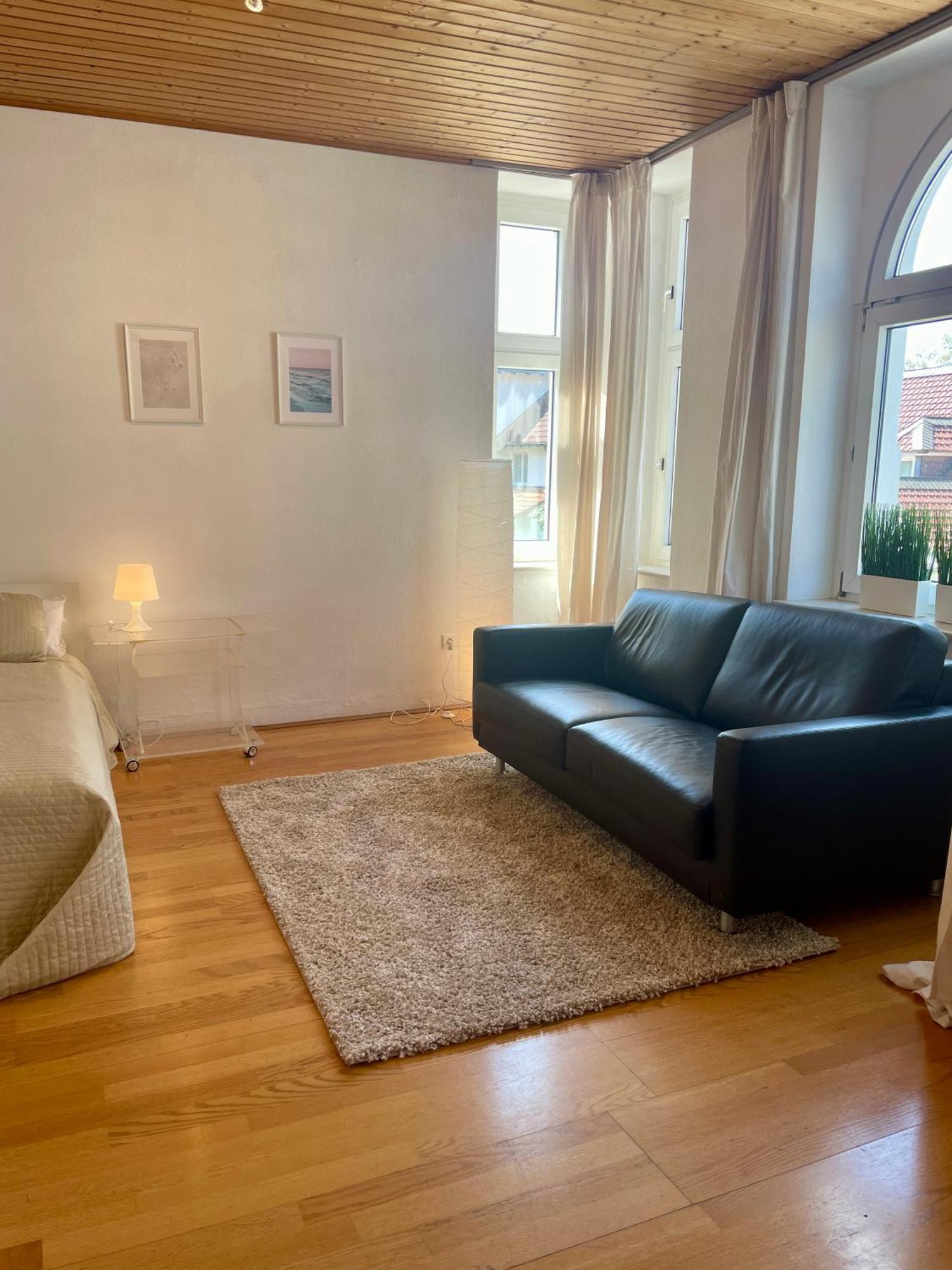 Altbauwohnung Mit 2 Balkonen Apartment Wuppertal